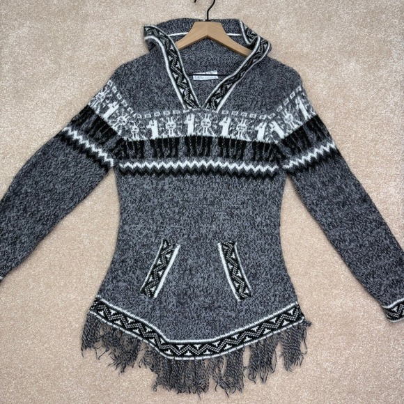 Nuka Llaka Handcrafts Sweater Size Small Peruvian 100% Llama Wool Pullover‎ - Picture 1 of 7